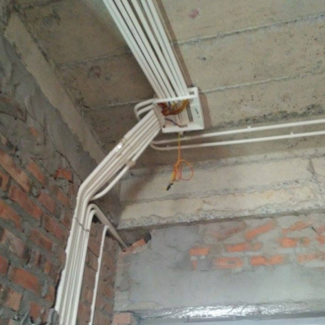 Tìm hiểu về cách luồn dây điện vào ống dẫn đúng tiêu chuẩn