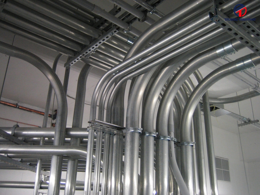 mua-ong-thep-luon-day-dien-o-dau-uy-tin