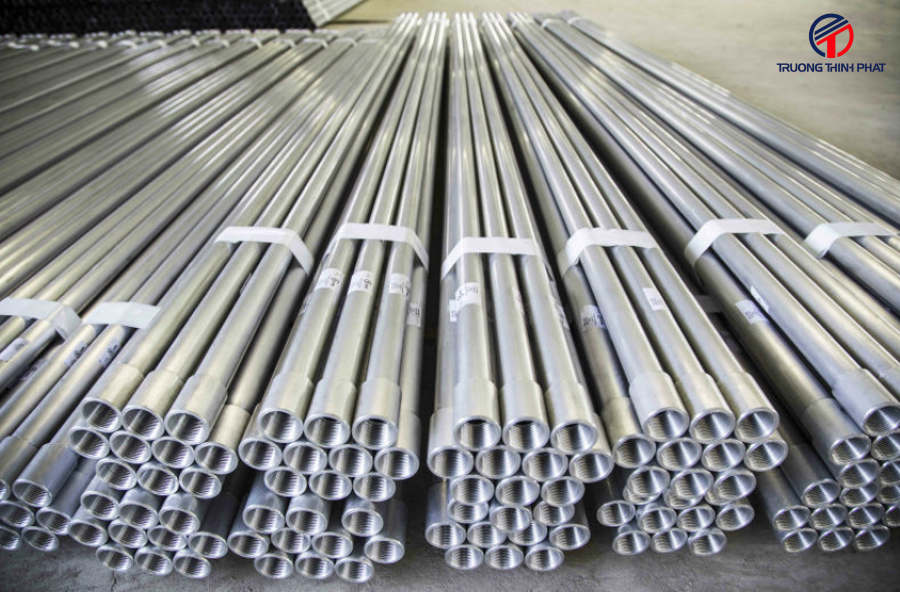 quy-trinh-thi-cong-ong-thep-luon-day-dien